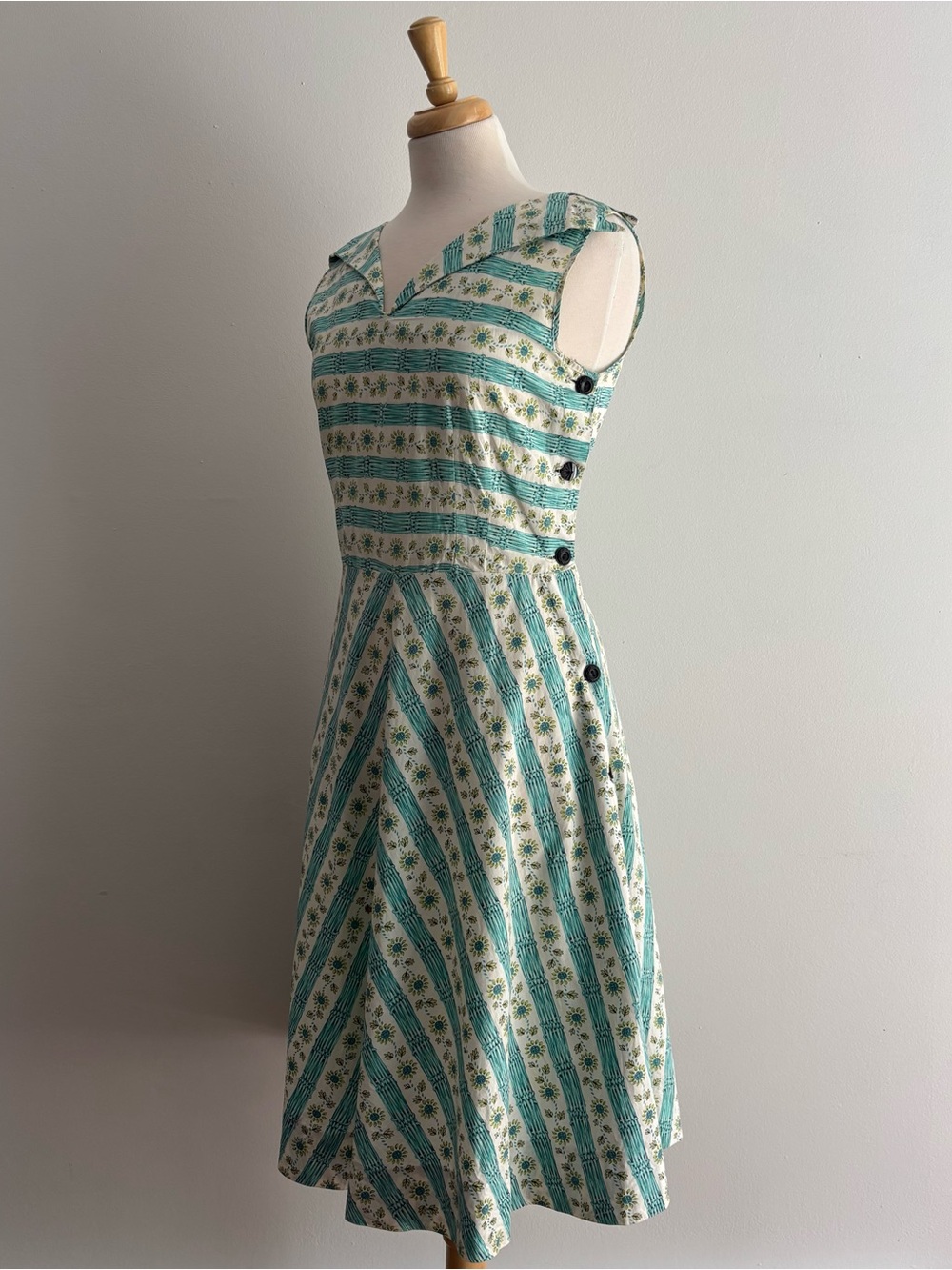 Vintage 1940s FRUIT of the LOOM Floral & Basket Print House Dress / 38 bust - Picture 13 of 15
